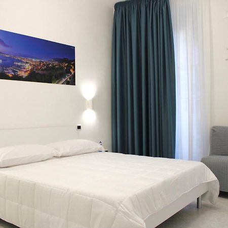 Francesco House Bed & Breakfast Castellammare di Stabia Bagian luar foto